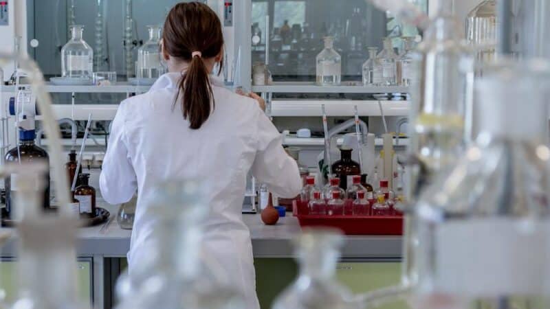 Neurodegeneracja a dieta i styl życia – jak możemy chronić nasz mózg?