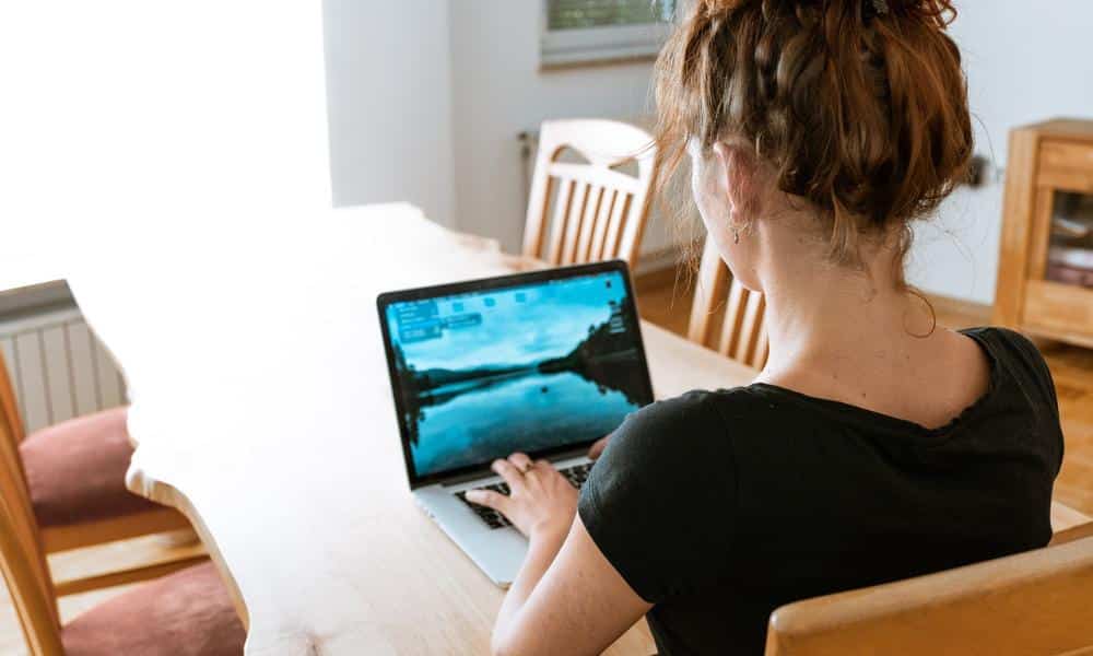 Jakie krzesło biurowe jest najlepsze do pracy zdalnej?