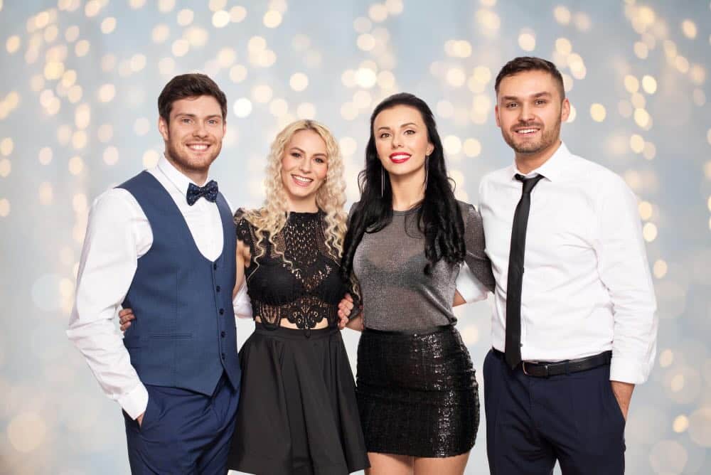 Co wybrać na studniówkę? Modne i eleganckie stylizacje dla nastolatków