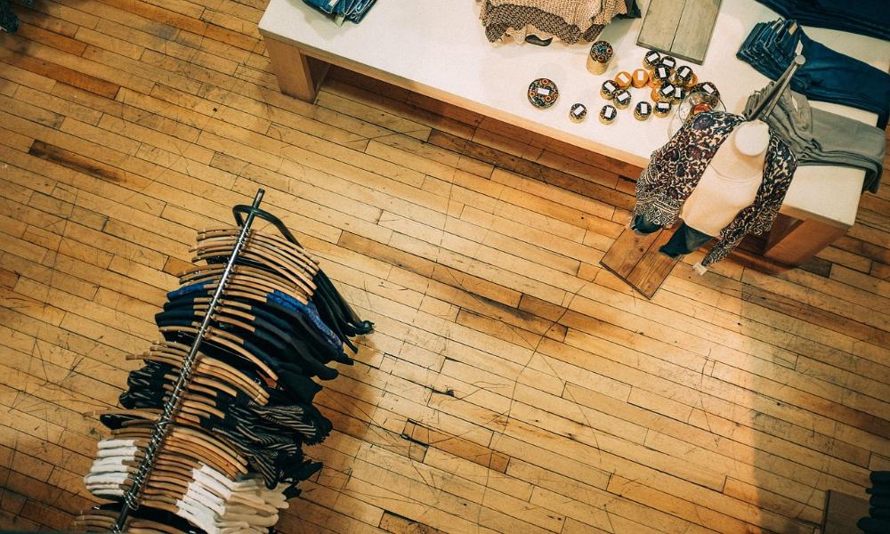 Od gorsetu do dresów: Jak moda zmieniła się przez ostatnie 300 lat?